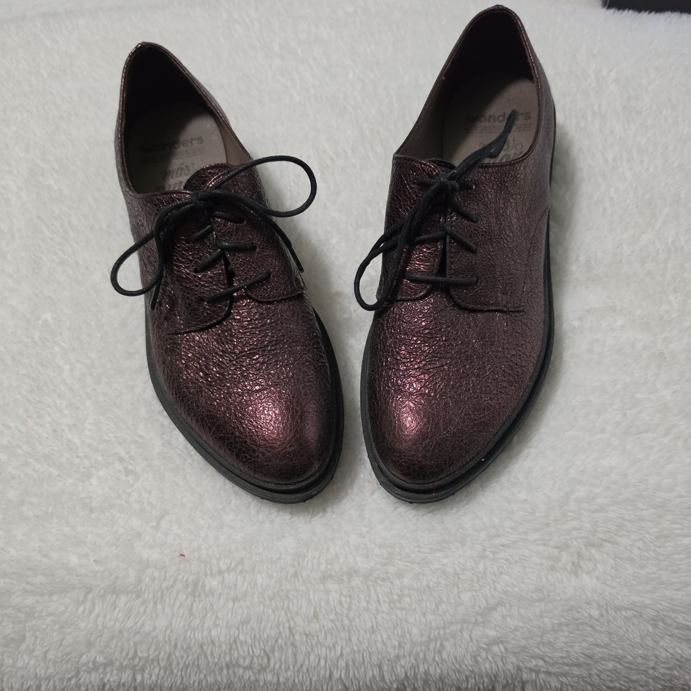 Metallic Plum Lace-Up Oxford Flats
